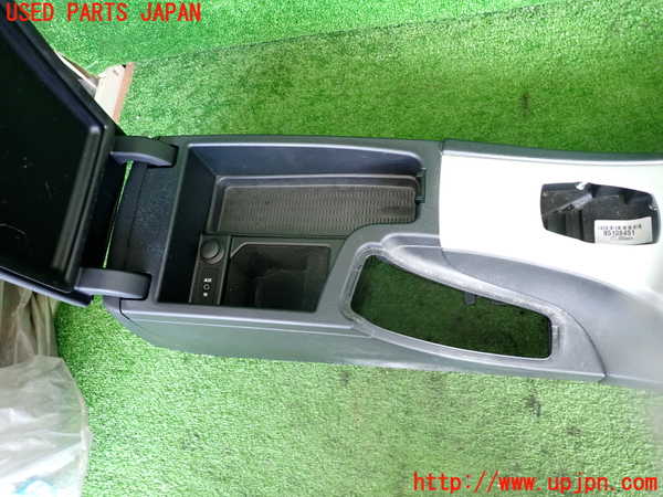 2UPJ-9236207540]BMW 320i ツーリング E91(US20)センターコンソール 中古_3