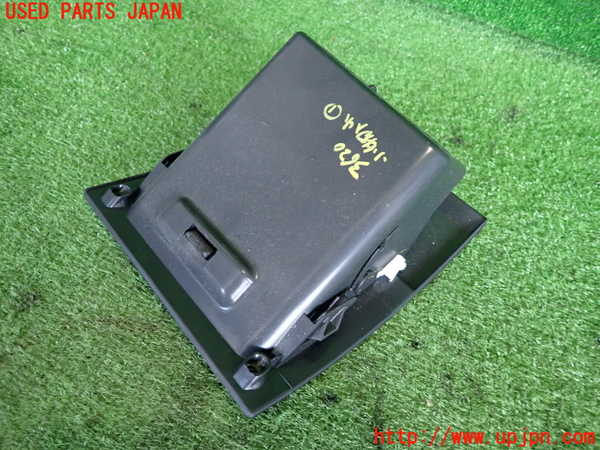 2UPJ-9236207841]BMW 320i ツーリング E91(US20)小物入れ1 中古_2
