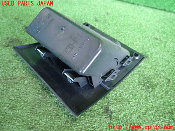 2UPJ-9236207841]BMW 320i ツーリング E91(US20)小物入れ1 中古_3