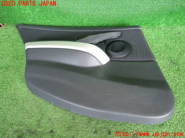 2UPJ-9236201324]BMW 320i ツーリング E91(US20)左後ドア内張り 中古_4