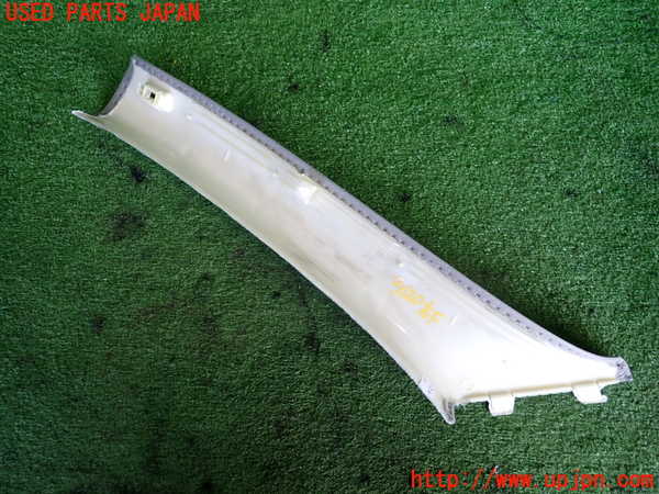 2UPJ-9236207655]BMW 320i ツーリング E91(US20)右フロントピラートリム 中古_3