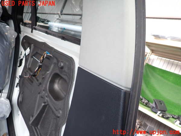 2UPJ-9236207670]BMW 320i ツーリング E91(US20)左センターピラートリム 中古_3