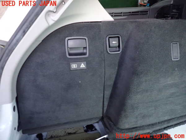 2UPJ-9236207680]BMW 320i ツーリング E91(US20)左リアピラートリム 中古_5