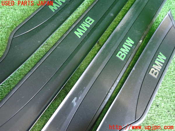 2UPJ-9236207740]BMW 320i ツーリング E91(US20)スカッフプレート 中古_3