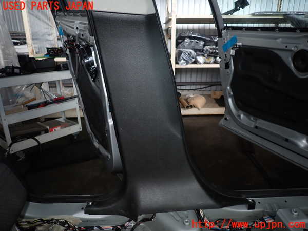 2UPJ-9236217670]BMW X3 F25(WY20)左センターピラートリム 中古_3