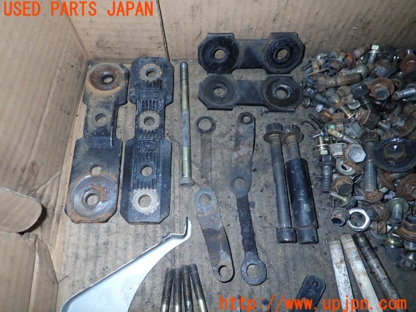 3UPJ=9236220720]ランドクルーザー60 バン XV ハイルーフ(HJ61V(改))後期 ネジ・ナット・ステー類 セット ジャンク_2