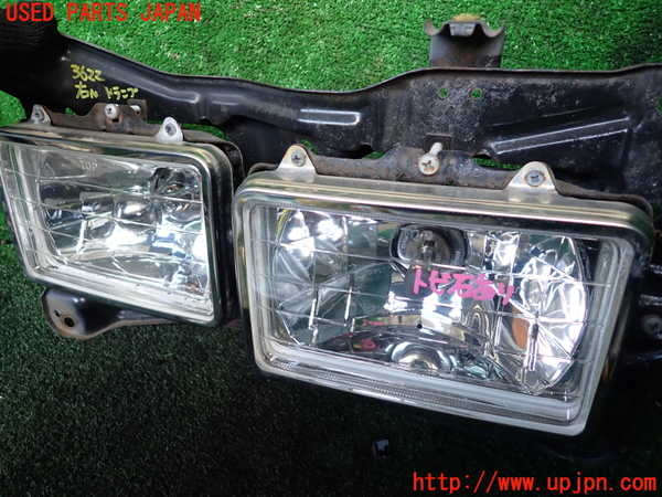 1UPJ-9236221130]ランクル60系(HJ61V(改))右ヘッドライト ハロゲン 中古_2