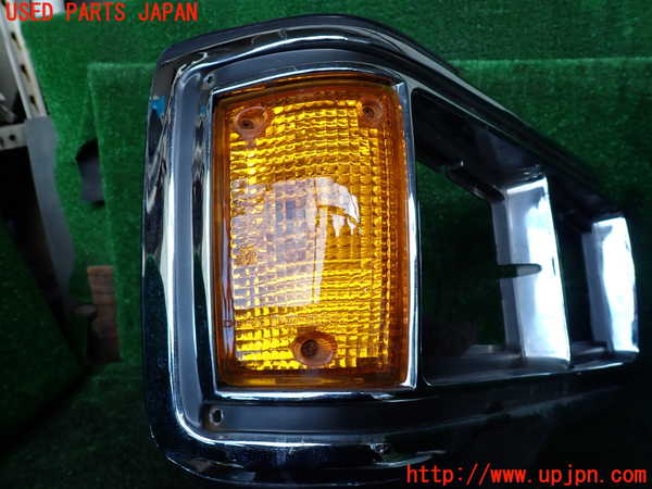 1UPJ-9236221150]ランクル60系(HJ61V(改))右コーナーランプ 中古_2