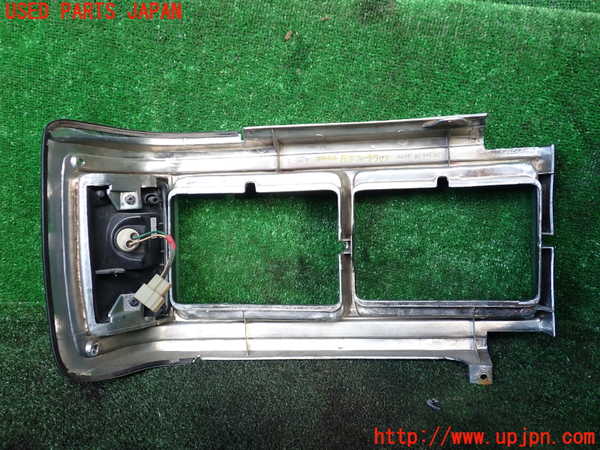 1UPJ-9236221152]ランクル60系(HJ61V(改))左コーナーランプ 中古_3
