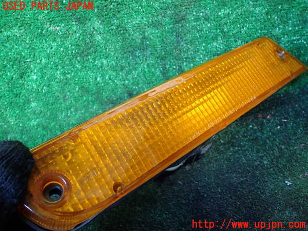 1UPJ-9236221160]ランクル60系(HJ61V(改))右ウィンカーレンズ 中古_2