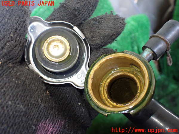 1UPJ-9236222321]ランクル60系(HJ61V(改))ラジエーター1 中古_4