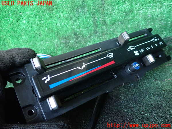 1UPJ-9236226066]ランクル60系(HJ61V(改))エアコンスイッチ1 中古_2