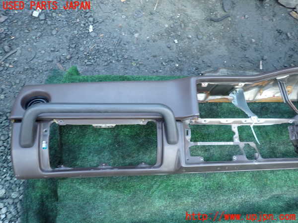 1UPJ-9236227505]ランクル60系(HJ61V(改))ダッシュボード 中古_3