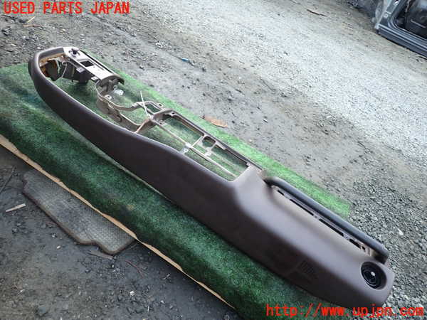1UPJ-9236227505]ランクル60系(HJ61V(改))ダッシュボード 中古_4
