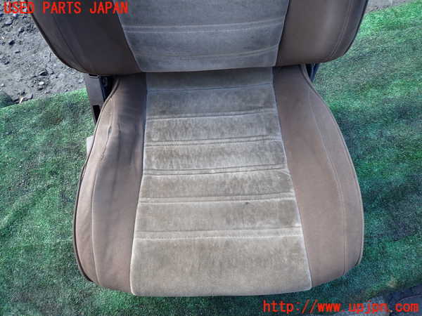 1UPJ-9236227035]ランクル60系(HJ61V(改))運転席シート 中古_2