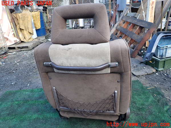 1UPJ-9236227035]ランクル60系(HJ61V(改))運転席シート 中古_4