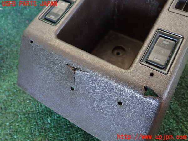 1UPJ-9236227540]ランクル60系(HJ61V(改))センターコンソール ジャンク_2