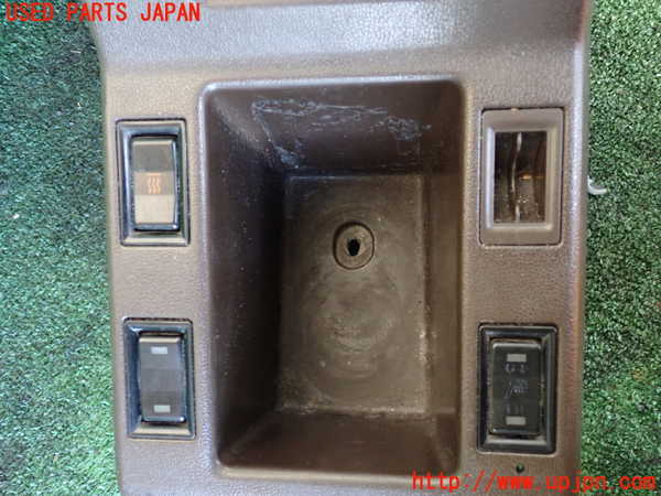 1UPJ-9236227540]ランクル60系(HJ61V(改))センターコンソール ジャンク_3