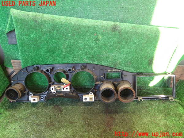 1UPJ-9236227510]ランクル60系(HJ61V(改))メーターフード 中古_3