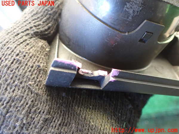 1UPJ-9236227510]ランクル60系(HJ61V(改))メーターフード 中古_4