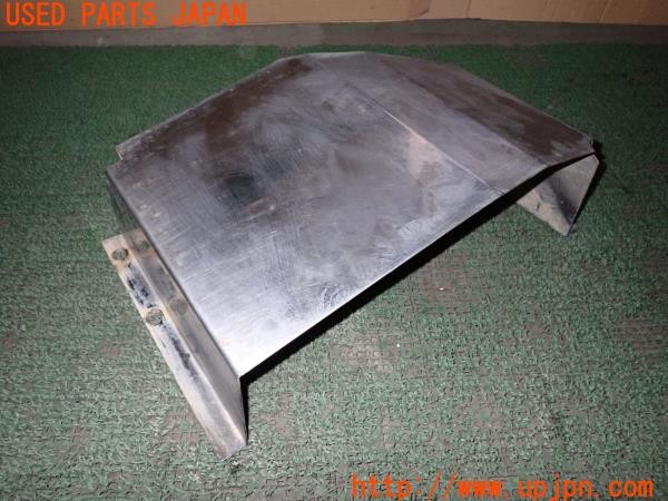 3UPJ=9236230002]ジムニー(JB23W 1型)社外 フューエルタンクカバー 燃料タンクガード 中古_2