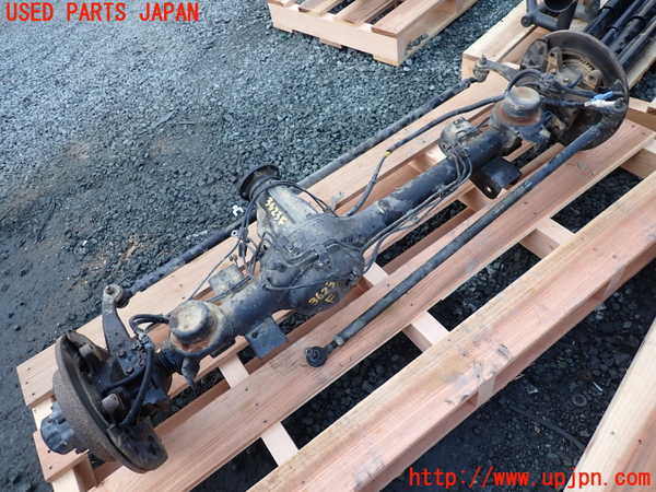 1UPJ-9236234370]ジムニー(JB23W)フロントデフホーシング 中古_2