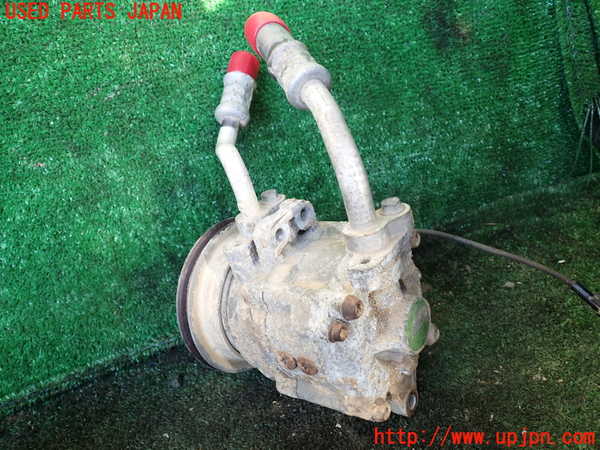 1UPJ-9236236025]ジムニー(JB23W)エアコンコンプレッサー 中古_2