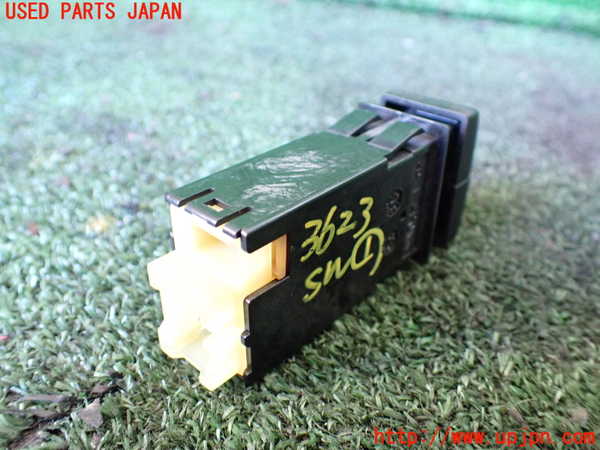 1UPJ-9236236306]ジムニー(JB23W)スイッチ1(リアワイパー リアウォッシャー) 中古_2