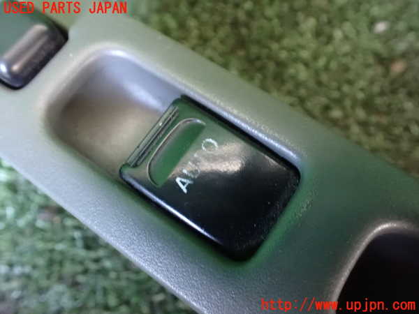 1UPJ-9236236240]ジムニー(JB23W)右パワーウィンドウスイッチ 中古_2