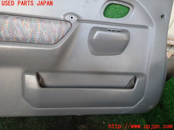 1UPJ-9236231264]ジムニー(JB23W)左ドア内張り 中古_3