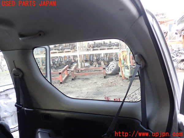 1UPJ-9236237675]ジムニー(JB23W)右リアピラートリム 中古_2