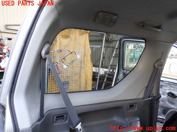 1UPJ-9236237680]ジムニー(JB23W)左リアピラートリム 中古_2