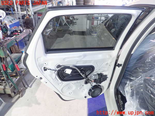 1UPJ-9236241320]VW ポロ(AWDLA)左後ドア 中古 FUYAO M1232 43R-000072_3