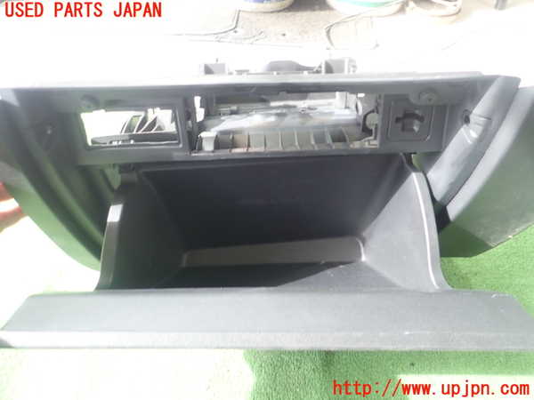 1UPJ-9236247516]VW ポロ(AWDLA)グローブボックス1 中古_2