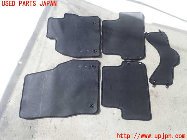 1UPJ-9236247800]VW ポロ(AWDLA)フロアマット 中古_3