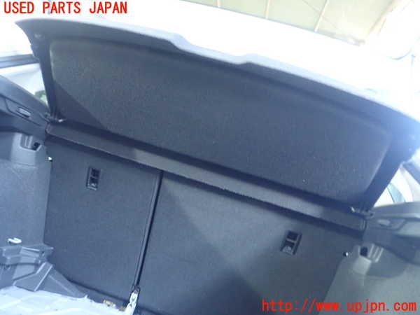1UPJ-9236247761]VW ポロ(AWDLA)トノカバー1 中古_2
