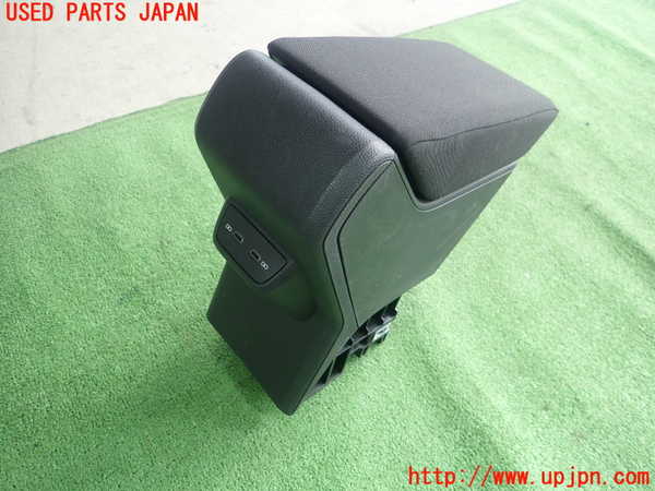 1UPJ-9236247549]VW ポロ(AWDLA)コンソール 中古_2