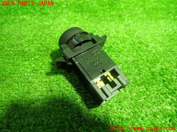 1UPJ-9236256290]インテグラ タイプR(DC5)ハザードスイッチ 中古_2