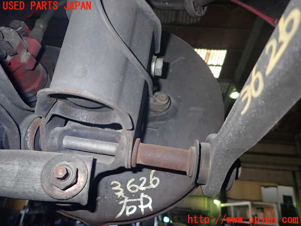 1UPJ-9236264300]アルファロメオ・156 GTA(932AXB)右リアナックルハブ 中古_2