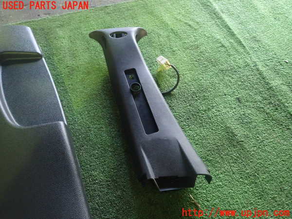 1UPJ-9236267670]アルファロメオ・156 GTA(932AXB)左センターピラートリム 中古_2