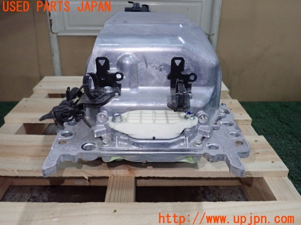 3UPJ=9236270525]MIRAI(ミライ)(JPD10)純正 G9A10-62011 FCコンバーター 中古_3