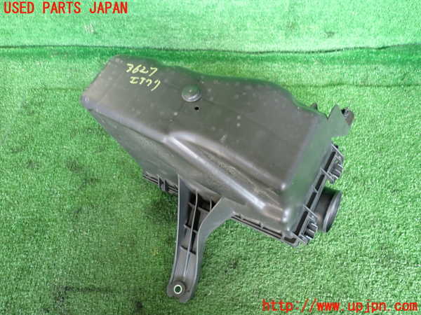 2UPJ-9236272560]MIRAI(ミライ)(JPD10)エアクリーナーボックス 中古_2