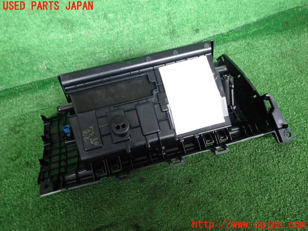 2UPJ-9236277516]MIRAI(ミライ)(JPD10)グローブボックス1 中古_3