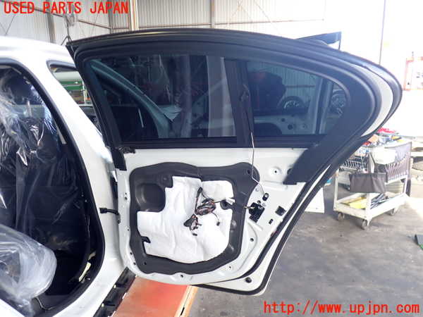 2UPJ-9236281290]BMW アクティブハイブリッド5(AH5)(FZ35)右後ドア (43R-00049) 中古 (F10)_5