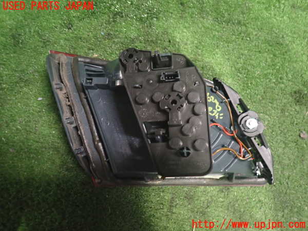 2UPJ-9236281550]BMW アクティブハイブリッド5(AH5)(FZ35)右リアフィニッシャー 中古 (F10)_2