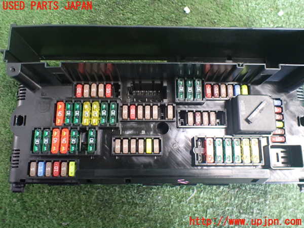2UPJ-9236286743]BMW アクティブハイブリッド5(AH5)(FZ35)ヒューズボックス3 中古 (F10)_3
