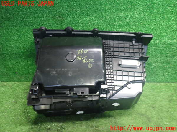 2UPJ-9236287516]BMW アクティブハイブリッド5(AH5)(FZ35)グローブボックス1 中古 (F10)_3
