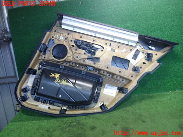 2UPJ-9236281324]BMW アクティブハイブリッド5(AH5)(FZ35)左後ドア内張り (ジャンク品) 中古 (F10)_4