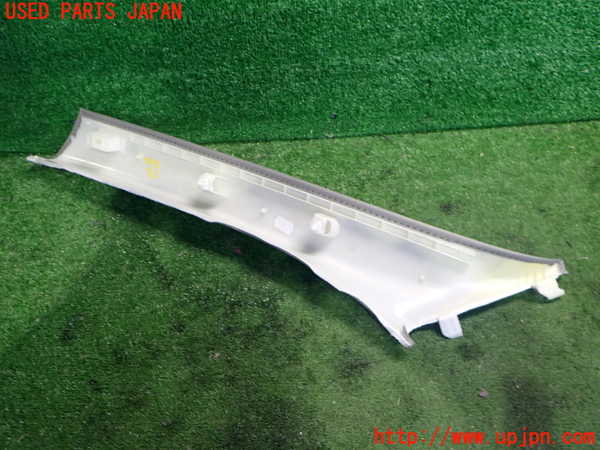 2UPJ-9236287655]BMW アクティブハイブリッド5(AH5)(FZ35)右フロントピラートリム 中古 (F10)_2