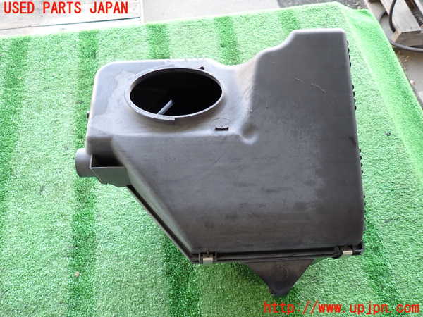2UPJ-9236292560]BMW X4(XW20)(F26)エアクリーナーボックス 中古_2